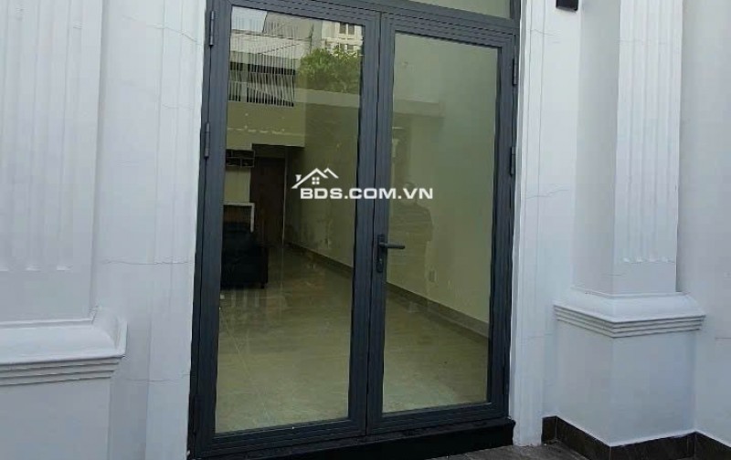 Nhà HXH Phạm Văn Đồng, 100m2, 2 tầng, ngay trung tâm, cho thuê 10tr/tháng, Thiết kế kiểu biệt thự mini